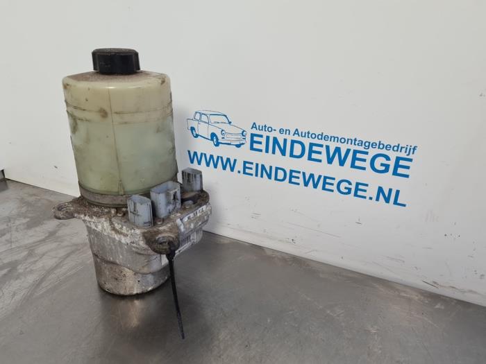 Gebruikte Pomp Servo Ford Focus C-Max 1.6 TDCi 16V Prijs € 60,00 Margeregeling aangeboden door Auto- en demontagebedrijf Eindewege