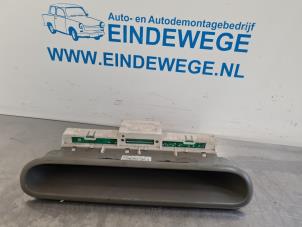 Gebruikte Display Interieur Renault Twingo (C06) 1.2 Prijs € 20,00 Margeregeling aangeboden door Auto- en demontagebedrijf Eindewege