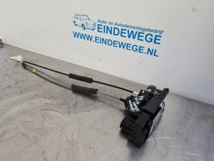 Gebruikte Deurslot Mechaniek 4Deurs rechts-achter Chevrolet Spark 1.0 16V Bifuel Prijs € 30,00 Margeregeling aangeboden door Auto- en demontagebedrijf Eindewege