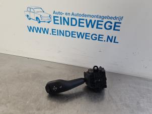Gebruikte Richtingaanwijzer Schakelaar BMW 3 serie (E46/4) 316i 16V Prijs € 20,00 Margeregeling aangeboden door Auto- en demontagebedrijf Eindewege