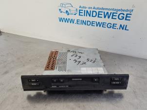 Gebruikte Radio/Cassette BMW 5 serie (E39) 523i 24V Prijs € 30,00 Margeregeling aangeboden door Auto- en demontagebedrijf Eindewege
