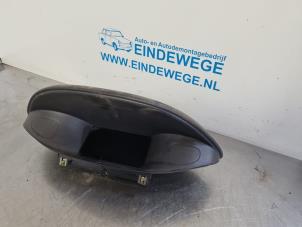 Gebruikte Display Interieur Renault Laguna II Grandtour (KG) 3.0 V6 24V Prijs € 40,00 Margeregeling aangeboden door Auto- en demontagebedrijf Eindewege