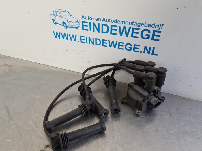Gebruikte Bobine Ford Mondeo III 1.8 16V Prijs € 30,00 Margeregeling aangeboden door Auto- en demontagebedrijf Eindewege