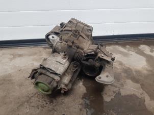 Gebruikte Versnellingsbak Volkswagen Golf II (19E) 1.6 C,CL,GL Prijs € 200,00 Margeregeling aangeboden door Auto- en demontagebedrijf Eindewege