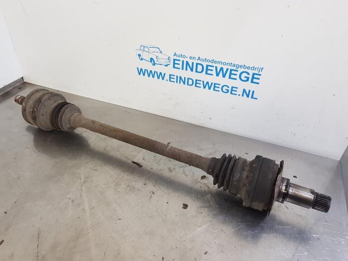 Gebruikte Steekas rechts-achter Mercedes C (W203) 2.2 C-200 CDI 16V Prijs € 50,00 Margeregeling aangeboden door Auto- en demontagebedrijf Eindewege