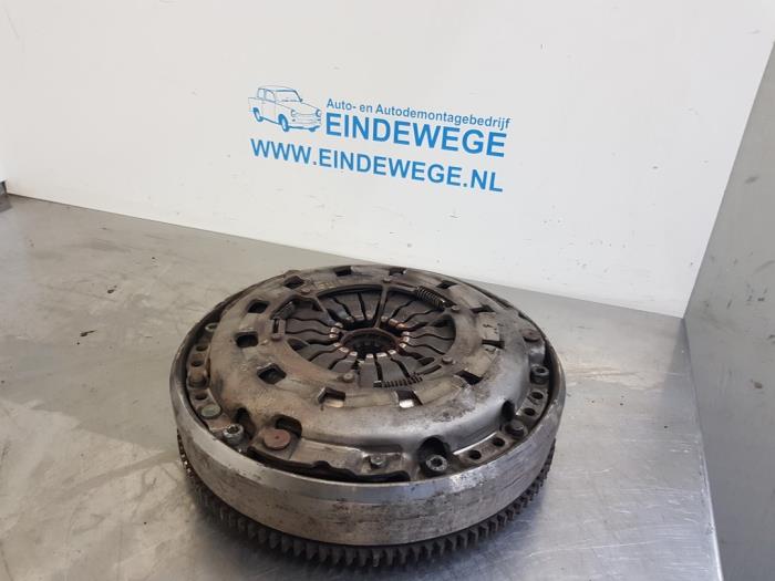Dubbele massa vliegwiel van een BMW 3 serie Touring (E46/3) 318i 2000