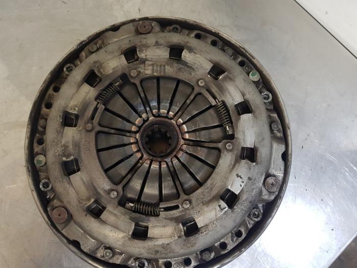 Dubbele massa vliegwiel van een BMW 3 serie Touring (E46/3) 318i 2000