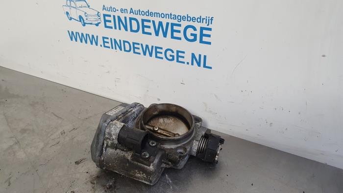 Gebruikte Gasklephuis Mercedes S (W220) 4.3 S-430 V8 24V Prijs € 75,00 Margeregeling aangeboden door Auto- en demontagebedrijf Eindewege