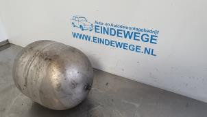 Gebruikte Luchtketel Mercedes S (W220) 4.3 S-430 V8 24V Prijs € 30,00 Margeregeling aangeboden door Auto- en demontagebedrijf Eindewege