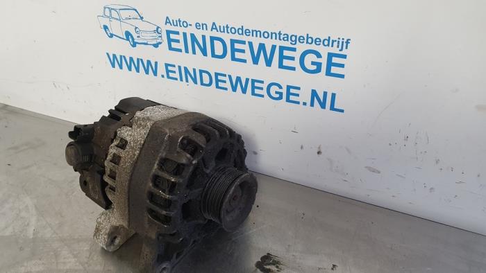 Gebruikte Dynamo Peugeot 206 (2A/C/H/J/S) 1.4 XR,XS,XT,Gentry Prijs € 30,00 Margeregeling aangeboden door Auto- en demontagebedrijf Eindewege