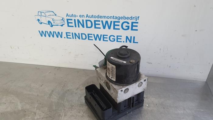 Gebruikte ABS Pomp Renault Laguna II (BG) 1.8 16V Prijs € 50,00 Margeregeling aangeboden door Auto- en demontagebedrijf Eindewege