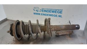 Gebruikte Mac Phersonpoot rechts-voor Ford Focus 1 1.6 16V Prijs € 35,00 Margeregeling aangeboden door Auto- en demontagebedrijf Eindewege