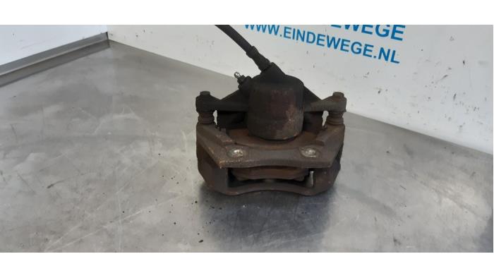 Remklauw (Tang) links-voor van een Jaguar X-type Estate 2.0 V6 24V 2004