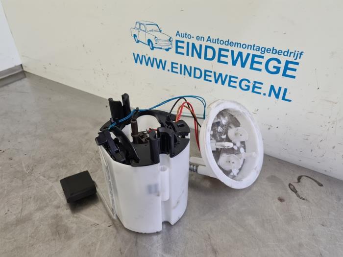 Gebruikte Tank element Pomp BMW 3 serie (E90) 320i 16V Prijs € 35,00 Margeregeling aangeboden door Auto- en demontagebedrijf Eindewege