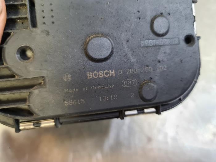 Gasklephuis van een Alfa Romeo 147 (937) 2.0 Twin Spark 16V 2005