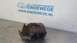 Gebruikte Remklauw (Tang) links-voor Volkswagen Golf IV (1J1) 1.9 SDI Prijs € 30,00 Margeregeling aangeboden door Auto- en demontagebedrijf Eindewege