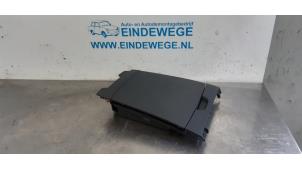 Gebruikte Opbergvak Suzuki Splash 1.2 16V Prijs € 25,00 Margeregeling aangeboden door Auto- en demontagebedrijf Eindewege