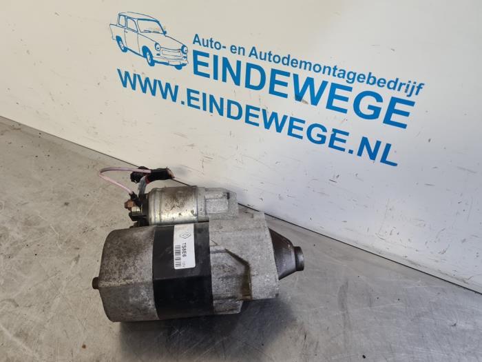 Gebruikte Startmotor Renault Twingo II (CN) 1.2 16V Prijs € 30,00 Margeregeling aangeboden door Auto- en demontagebedrijf Eindewege