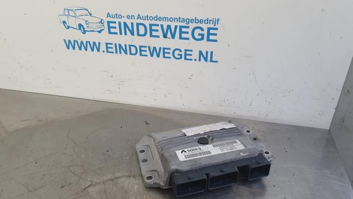 Gebruikte Computer Motormanagement Renault Megane II CC (EM) 2.0 16V Prijs € 75,00 Margeregeling aangeboden door Auto- en demontagebedrijf Eindewege