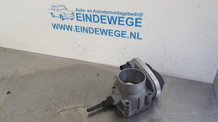 Gebruikte Gasklephuis Renault Megane II CC (EM) 2.0 16V Prijs € 40,00 Margeregeling aangeboden door Auto- en demontagebedrijf Eindewege