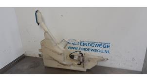 Gebruikte Ruitensproeiertank voor Mini Mini Cooper S (R53) 1.6 16V Prijs € 25,00 Margeregeling aangeboden door Auto- en demontagebedrijf Eindewege