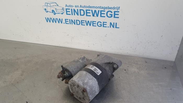 Gebruikte Startmotor Renault Clio III Estate/Grandtour (KR) 1.2 16V 75 Prijs € 30,00 Margeregeling aangeboden door Auto- en demontagebedrijf Eindewege