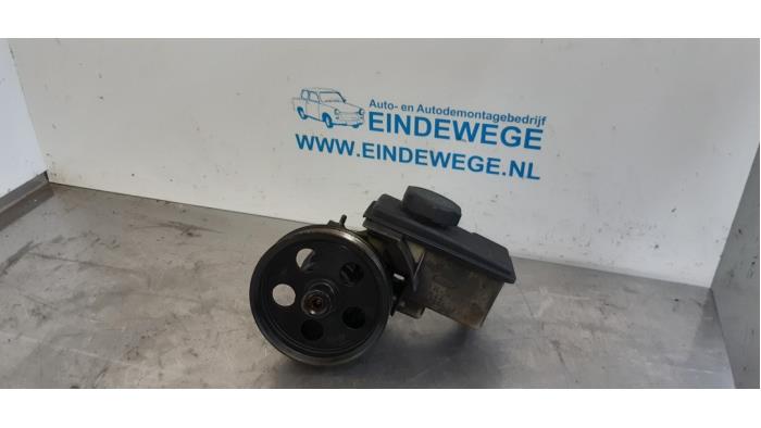 Gebruikte Stuurpomp Ford Mondeo III 2.0 16V Prijs € 40,00 Margeregeling aangeboden door Auto- en demontagebedrijf Eindewege