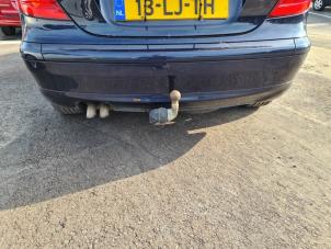 Gebruikte Achterbumper Mercedes C Sportcoupé (C203) 2.2 C-220 CDI 16V Prijs € 75,00 Margeregeling aangeboden door Auto- en demontagebedrijf Eindewege