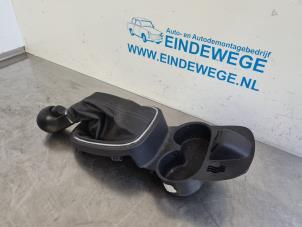 Gebruikte Versnellingspookhoes Opel Corsa D 1.2 16V ecoFLEX Bi-Fuel Prijs € 20,00 Margeregeling aangeboden door Auto- en demontagebedrijf Eindewege