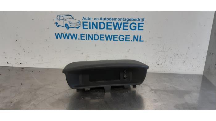 Gebruikte Display Interieur Opel Meriva (A) 1.7 CDTI 16V Prijs € 25,00 Margeregeling aangeboden door Auto- en demontagebedrijf Eindewege