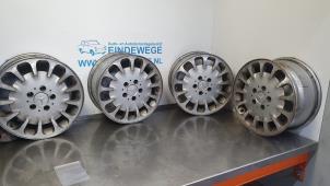 Gebruikte Velgen set Mercedes CLK (C208) 2.3 230K 16V Prijs € 150,00 Margeregeling aangeboden door Auto- en demontagebedrijf Eindewege