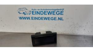 Gebruikte Display Interieur Volvo V50 (MW) 1.8 16V Prijs € 25,00 Margeregeling aangeboden door Auto- en demontagebedrijf Eindewege