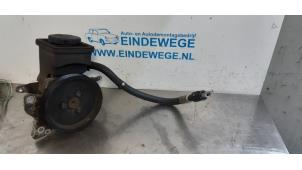 Gebruikte Stuurpomp BMW 5 serie (E60) 525d 24V Prijs € 65,00 Margeregeling aangeboden door Auto- en demontagebedrijf Eindewege