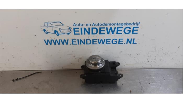 Gebruikte Bediening boordcomputer BMW 5 serie (E60) 525d 24V Prijs € 75,00 Margeregeling aangeboden door Auto- en demontagebedrijf Eindewege