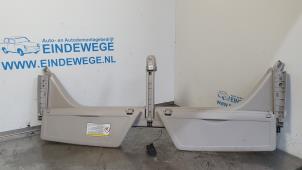 Gebruikte Zonneklep set Citroen C4 Picasso (UD/UE/UF) 1.6 16V VTi 120 Prijs € 100,00 Margeregeling aangeboden door Auto- en demontagebedrijf Eindewege