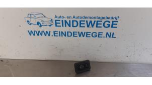 Gebruikte Raam schakelaar elektrisch Opel Meriva 1.7 CDTI 16V Prijs € 10,00 Margeregeling aangeboden door Auto- en demontagebedrijf Eindewege