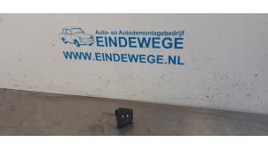 Gebruikte Ruit schakelaar elektrisch Fiat Panda (169) 1.2, Classic Prijs € 10,00 Margeregeling aangeboden door Auto- en demontagebedrijf Eindewege