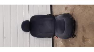 Gebruikte Stoel links Peugeot 206 (2A/C/H/J/S) 1.4 XR,XS,XT,Gentry Prijs € 50,00 Margeregeling aangeboden door Auto- en demontagebedrijf Eindewege