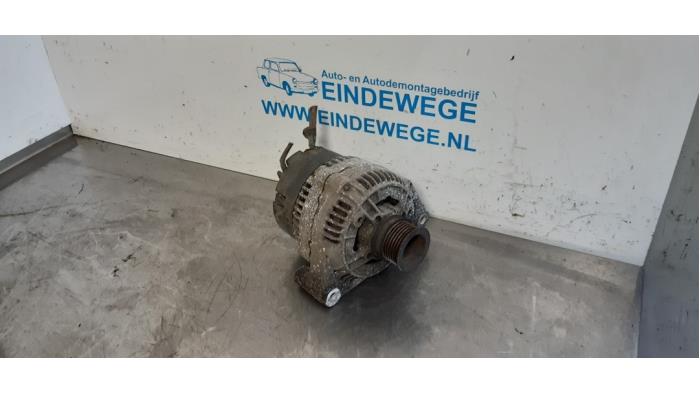 Gebruikte Alternator Mercedes CLK (C208) 2.0 200 16V Prijs € 50,00 Margeregeling aangeboden door Auto- en demontagebedrijf Eindewege