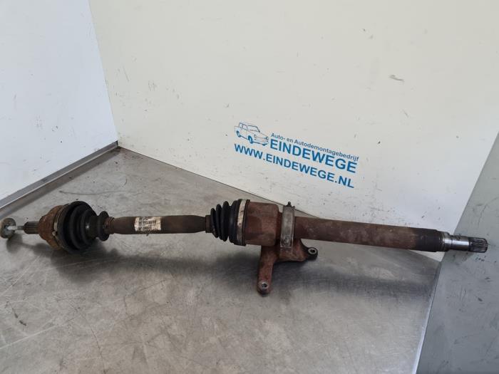 Gebruikte Aandrijfas rechts-voor Volvo C70 (MC) 2.0 D 16V Prijs € 63,50 Margeregeling aangeboden door Auto- en demontagebedrijf Eindewege