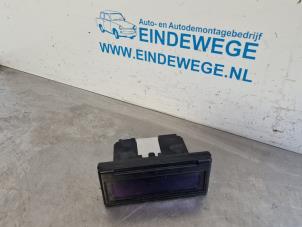 Gebruikte Display Interieur Volvo C70 (MC) 2.0 D 16V Prijs € 30,00 Margeregeling aangeboden door Auto- en demontagebedrijf Eindewege