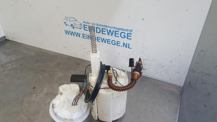 Gebruikte Tank element Pomp Austin Mini Open (R52) 1.6 16V Cooper Prijs € 40,00 Margeregeling aangeboden door Auto- en demontagebedrijf Eindewege