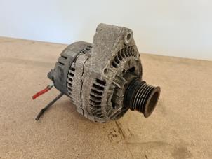 Gebruikte Alternator Mercedes CLK (C208) 2.0 200 16V Prijs € 40,00 Margeregeling aangeboden door Auto- en demontagebedrijf Eindewege