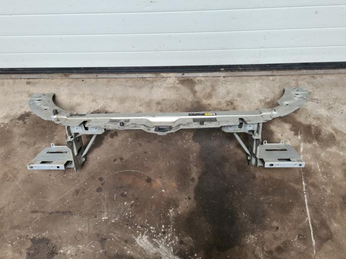 Gebruikte Frontpaneel Landrover Range Rover Evoque (LVJ/LVS) 2.2 TD4 16V 5-drs. Prijs € 315,00 Margeregeling aangeboden door Auto- en demontagebedrijf Eindewege