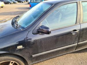 Gebruikte Deur 4Deurs links-voor Seat Leon (1M1) 1.9 TDI 110 Prijs € 80,00 Margeregeling aangeboden door Auto- en demontagebedrijf Eindewege