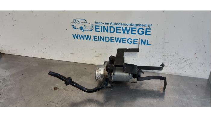 Gebruikte Vacuumpomp Rembekrachtiging Volkswagen Polo V (6R) 1.0 TSI 12V BlueMotion Prijs € 35,00 Margeregeling aangeboden door Auto- en demontagebedrijf Eindewege
