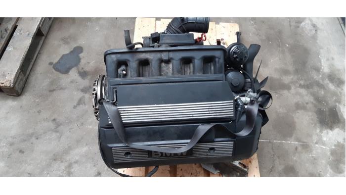Gebruikte Motor BMW 3 serie (E46/4) 320i 24V Prijs € 500,00 Margeregeling aangeboden door Auto- en demontagebedrijf Eindewege