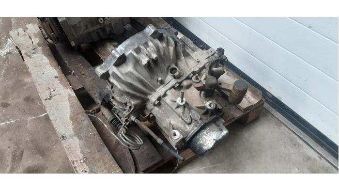 Gebruikte Versnellingsbak Mazda 6 Sportbreak (GY19/89) 2.0i 16V Prijs € 155,00 Margeregeling aangeboden door Auto- en demontagebedrijf Eindewege