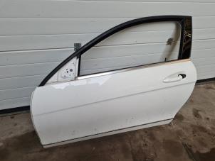Gebruikte Portier 2Deurs links Mercedes C (C204) 1.6 C-180 16V BlueEfficiency Prijs € 405,00 Margeregeling aangeboden door Auto- en demontagebedrijf Eindewege