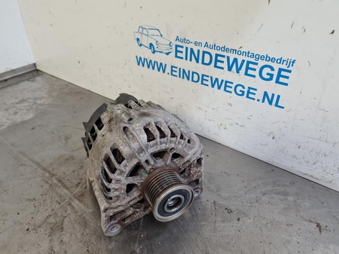 Gebruikte Dynamo Renault Clio IV Estate/Grandtour (7R) 0.9 Energy TCE 90 12V Prijs € 53,50 Margeregeling aangeboden door Auto- en demontagebedrijf Eindewege